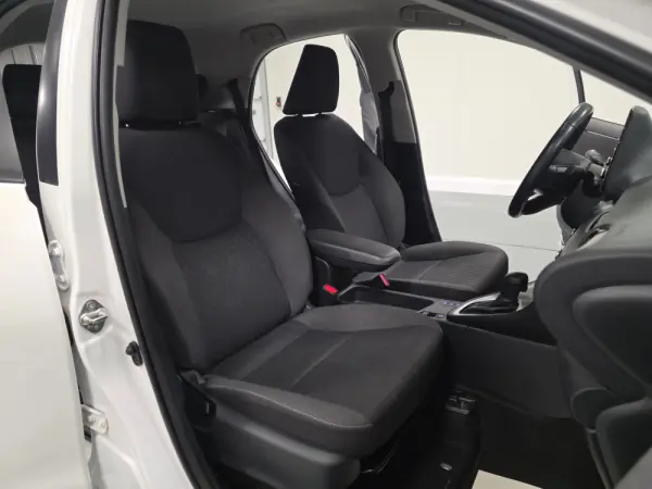 Toyota Yaris 1.5 HDF EXCLUSIVE 75