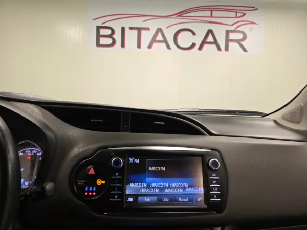 Toyota Yaris 1.5 HSD Comfort+P.Style 13