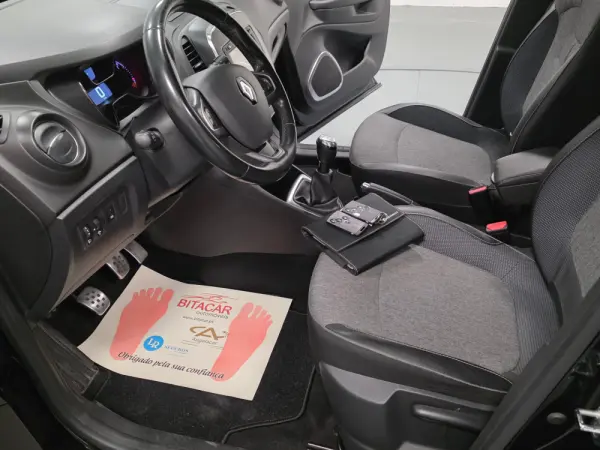 Renault Captur 1.5 DCI EXCLUSIVE 26