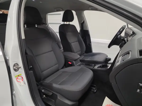 Volkswagen e-Golf AC/DC 42