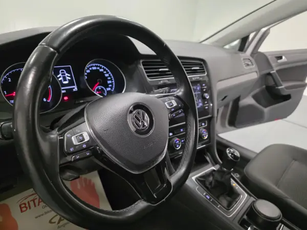 Volkswagen Golf 1.6 TDI CONFORTLINE 111