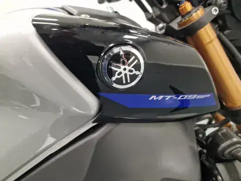 Yamaha MT-09 SP 8