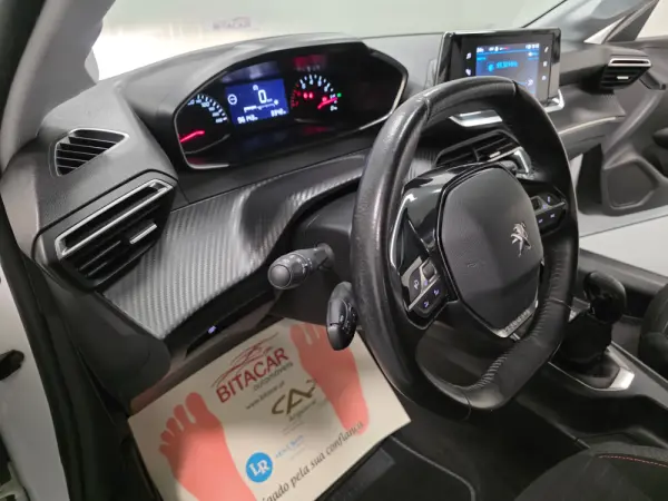 Peugeot 208 1.2 ACTIVE 100