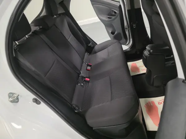Toyota Yaris 1.5 HDF EXCLUSIVE 79