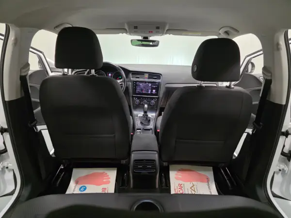 Volkswagen e-Golf AC/DC 38