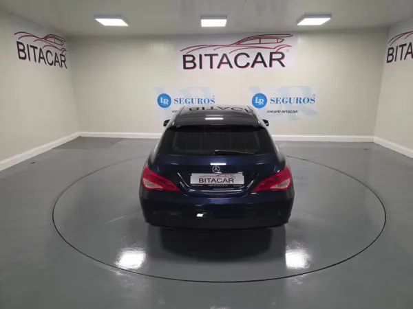 Mercedes-Benz CLA 180 d Shooting Brake Urban 22