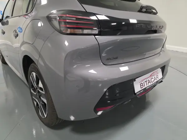 Peugeot 208 ALLURE 23