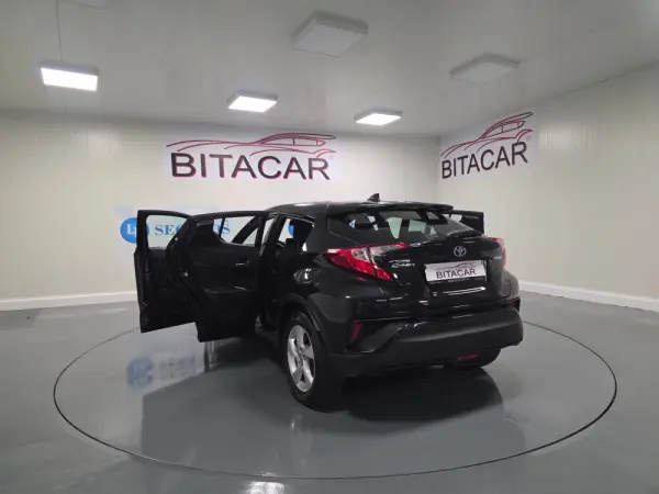 Toyota C-HR 1.8 HSD CONFORT 37