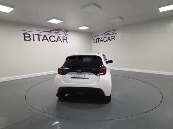 Toyota Yaris 1.5 HDF EXCLUSIVE 33