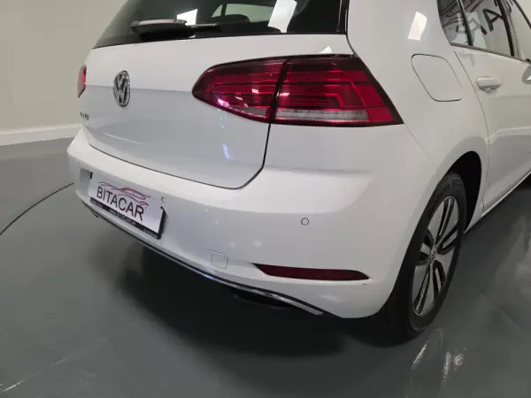 Volkswagen e-Golf AC/DC 24