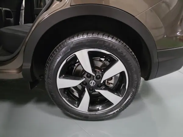 Nissan Qashqai 1.5 dCi N-Connecta Led 64