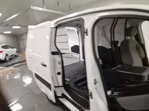 Peugeot Partner 1.6 BlueHDi Confort 39