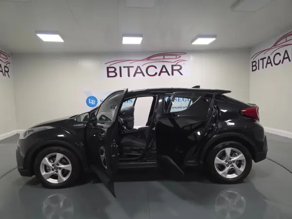 Toyota C-HR 1.8 HSD CONFORT 33