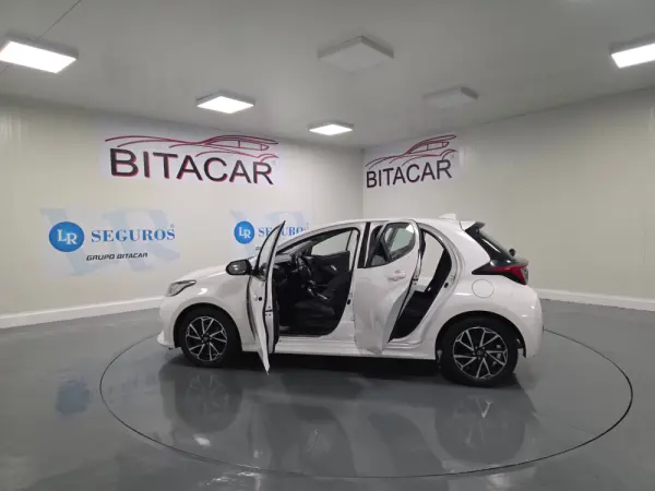 Toyota Yaris 1.5 HDF EXCLUSIVE 48