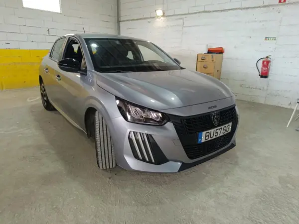 Peugeot 208 1 2 STYLE 1