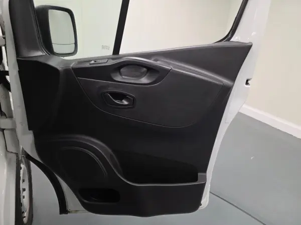 Renault Trafic 2.0 DCI L1H1 120CV IVA DEDUTIVEL 43