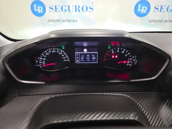 Peugeot 208 1.2 STYLE 86