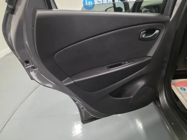 Renault Captur 1.5 DCI EXCLUSIVE 69