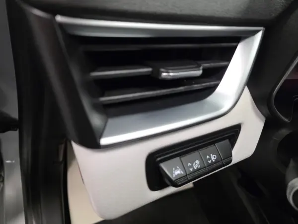 Renault Clio 1.0 TCE LIMITED 94