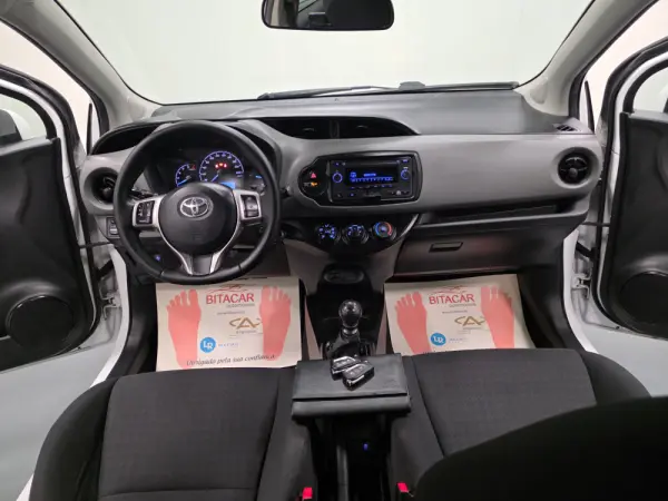 Toyota Yaris BIZZ 1.4 D-4D 90CV IVA DEDUTIVEL 15