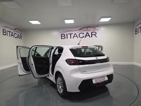 Peugeot 208 1.2 ACTIVE 57