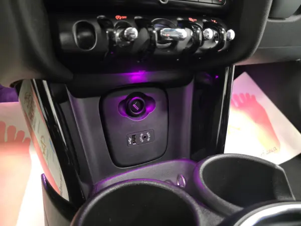 MINI 3 Portas Cooper D 109