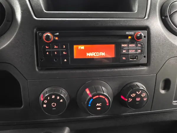 Renault Master 2.3 dCi L2H2 3.5T 79