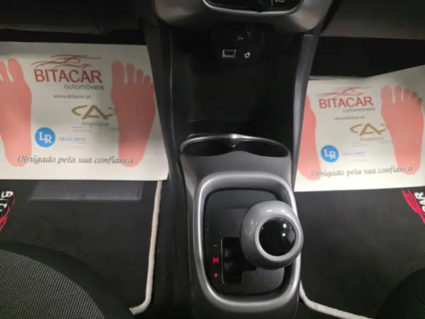 Toyota Aygo 1.0 VVT-I RISING  STAR X-SHIFT 13