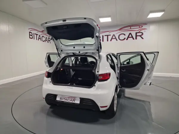 Renault Clio SOCIETE 1.5 DCI ZEN IVA DEDUTIVEL 6