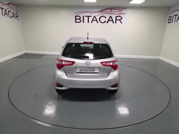 Toyota Yaris 1.4 D-4D ACtive+AC 23