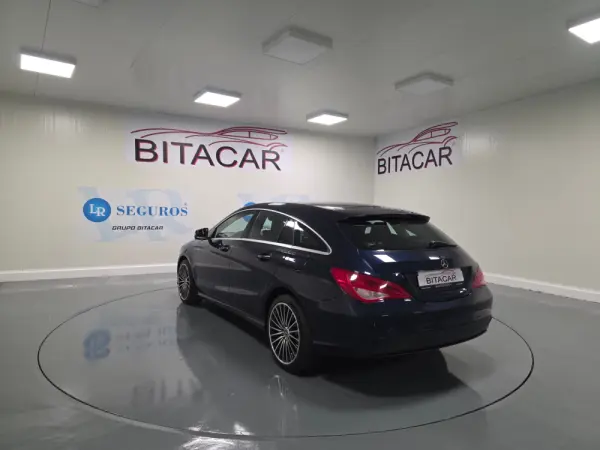 Mercedes-Benz CLA 180 d Shooting Brake Urban 17