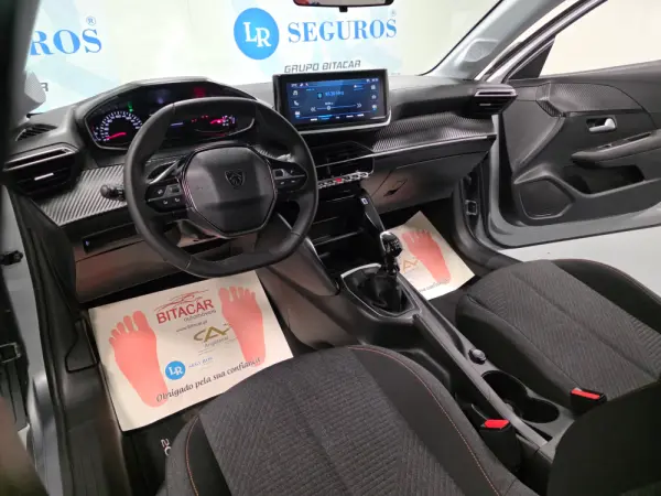 Peugeot 208 1.2 STYLE 109