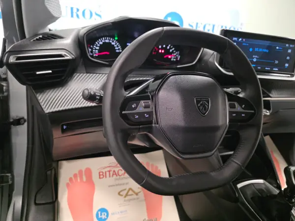 Peugeot 208 1.2 STYLE 91