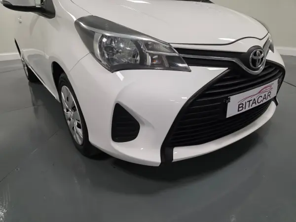 Toyota Yaris BIZZ 1.4 D-4D 90CV IVA DEDUTIVEL 4