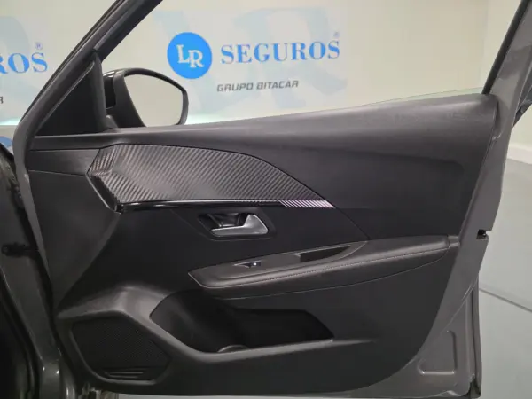 Peugeot 208 ALLURE 70