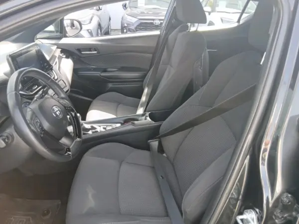 Toyota C-HR 1.8 HSD CONFORT 6