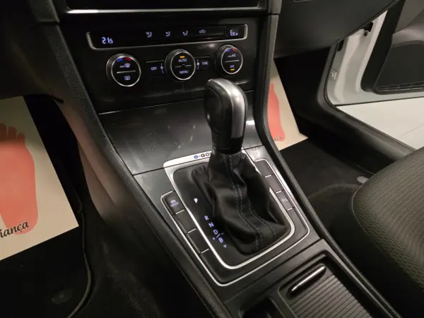 Volkswagen e-Golf AC/DC 70