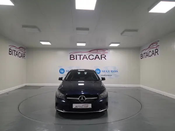 Mercedes-Benz CLA 180 d Shooting Brake Urban 6