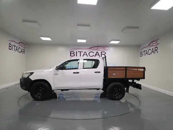 Toyota Hilux 2.4 D-4D 4WD CD CH 13