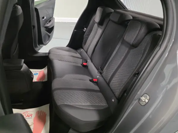 Peugeot 208 ALLURE 58