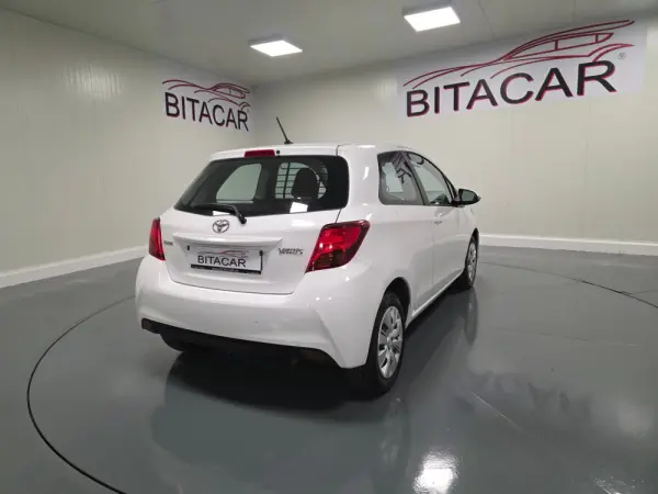 Toyota Yaris BIZZ 1.4 D-4D 90CV IVA DEDUTIVEL 39