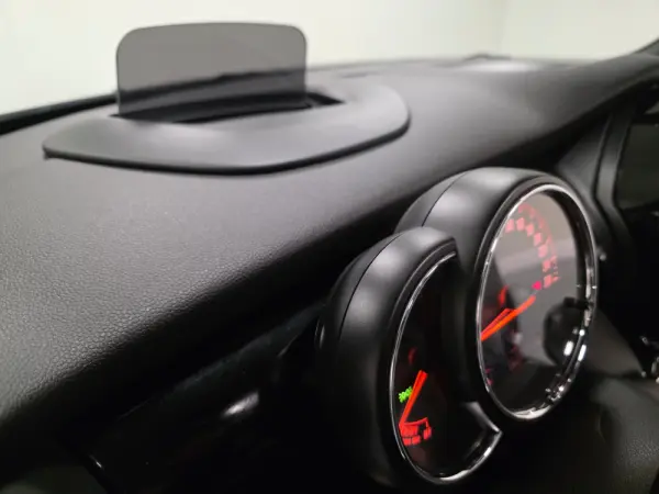 MINI 3 Portas Cooper D 111