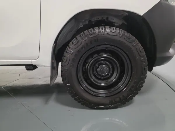 Toyota Hilux 2.4 D-4D 4WD CD CH 4