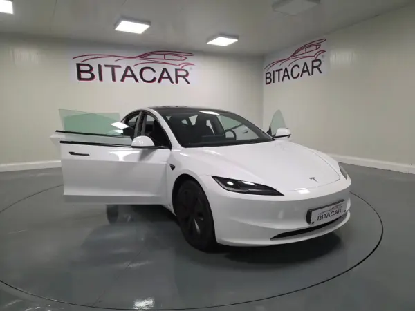 Tesla Model 3 Tração Traseira Premium 22