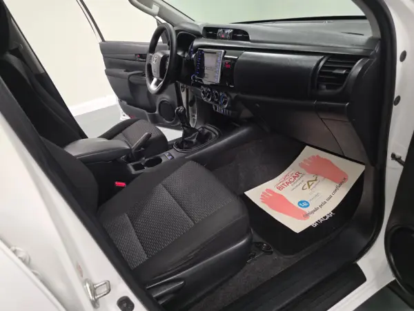 Toyota Hilux 2.4 D-4D 4WD CD CH 66