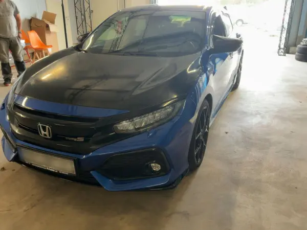 Honda Civic 1.5 VTEC SPORT 1