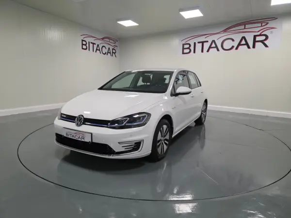 Volkswagen e-Golf AC/DC 13