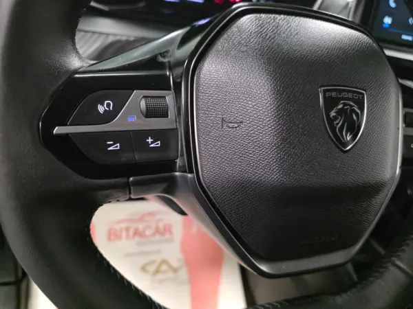Peugeot 208 1.2 STYLE 81