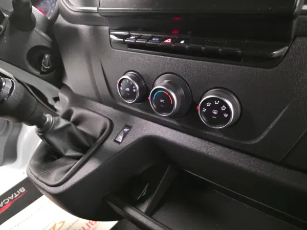 Renault Master L2H2 2.3 DCI 135CV GPS IVA DEDUTIVEL 52