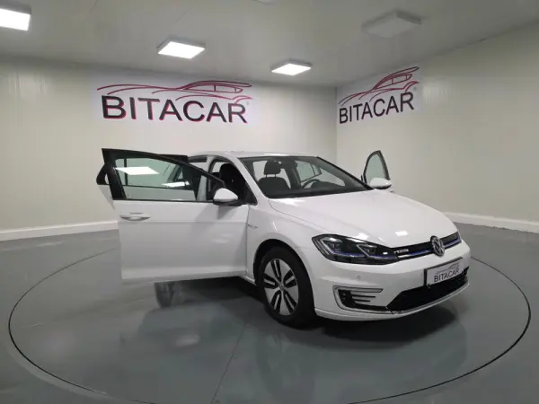 Volkswagen e-Golf AC/DC 15